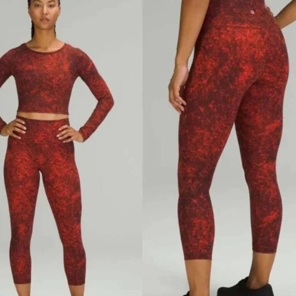 Like New Lululemon Wunder Train HR Tight Denim Wash Autumn Red Black